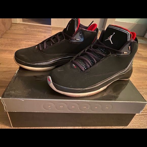 black varsity red jordan 22 retro